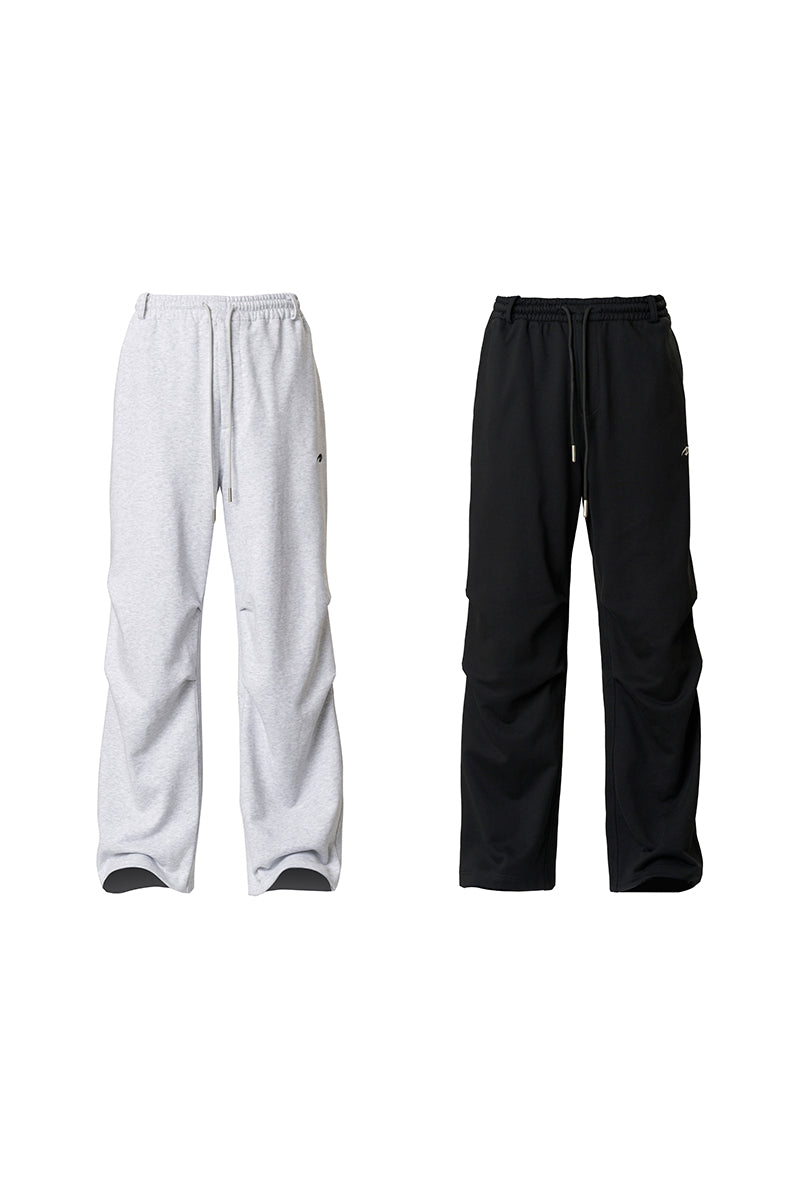 Loose Pleating Sweatpants