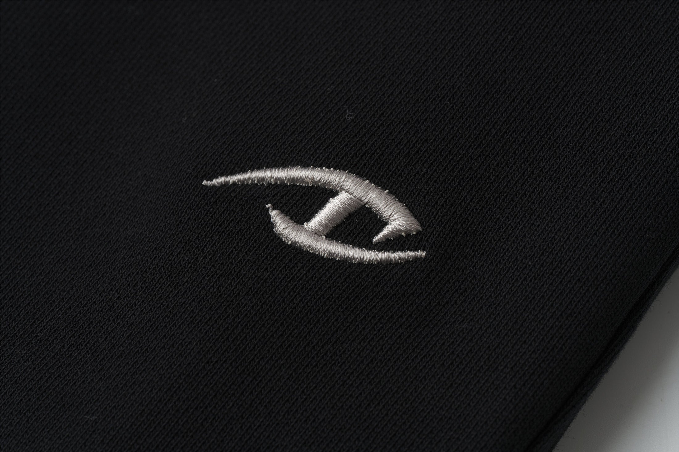 Loose Pleating Sweatpants