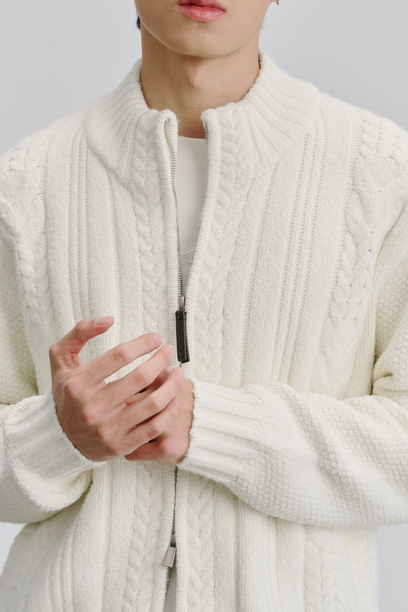 CATSSTAC Ridge Chunky Cable-Knit Zip-Up Cardigan