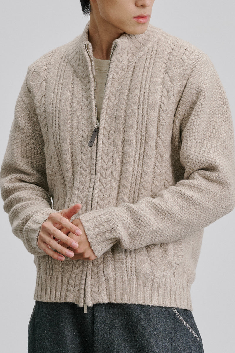 CATSSTAC Ridge Chunky Cable-Knit Zip-Up Cardigan