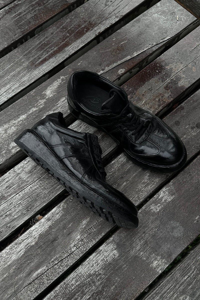 CATSSTAC washed horse leather training shoes
