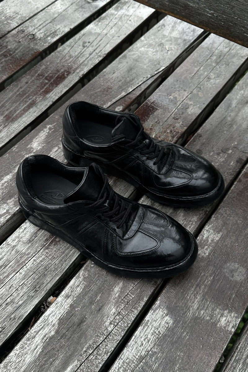 CATSSTAC washed horse leather training shoes
